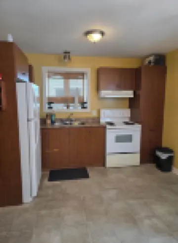 Private and cozy one bedroom sanctuary few minutes from the Airport
