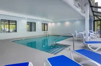 Comfort Inn & Suites Troutville - Roanoke North - Daleville - Pools