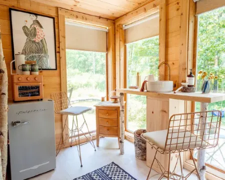 Cozy Adirondack Mountain Cottage with AC, WiFi Hotels in Keene