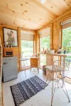 Cozy Adirondack Mountain Cottage with AC, WiFi