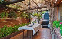 Fantastic house with sea views