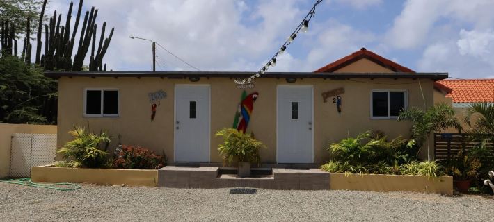 Love and Peace Vacation Rental Aruba Hotels in Palm Beach