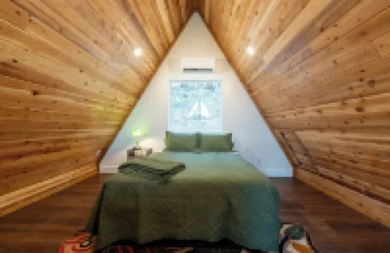 A-Frame with Heated  Mini-Pool, Stunning Views