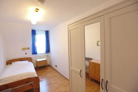 City Apartment 12b - Located right next to the pedestrian zone and Brühl Palace Park