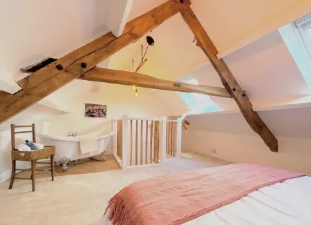 Charming Stone Cottage Getaway Fireplace A short stroll from centre of Dolgellau