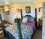 >>The Daydream Lodge<<@Racers Ridge Hotels in Rhine