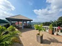 Gorgeous and tranquil compound in the beautiful Peduase area.  호텔