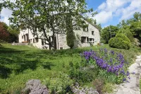 Vacation apartment in the middle of paradise, on Monte Paganuccio / Marche. Nature and tranquillity.