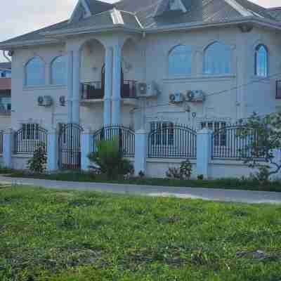 Charming Modern House In Residential Providence Hot-W/Wi-Fi/AC, Live/Secure Cam Hotel Exterior