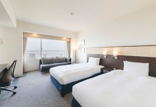 시사이드 호텔 마이코 빌라 고베의 대욕장에서 바라본 아카시 해협 대교 전망