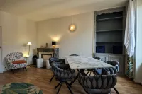 Spacious apartment 100m² + parking downtown