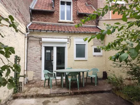 La Saint Quentinoise (with courtyard)