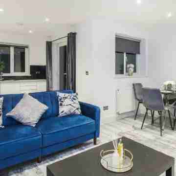 Elegant & Stylish 1Br City Centre Near High Street by Luxiety Stays Others