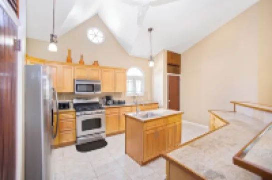 House of E.V.A, a charming, spacious place to relax and unwind. Hotels in The Valley