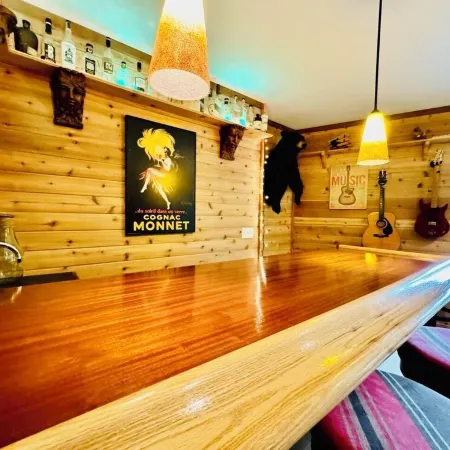Lazy River Cabin: Private 3 Bedroom, 3 Bath Getaway on Lake Wallenpaupack
