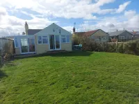 Sea View Beach Bungalow The Kings Arms 주변 호텔