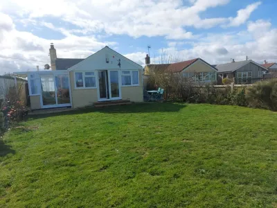 Sea View Beach Bungalow Hotels near The Kings Arms
