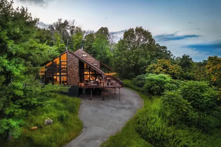 Mountain View Retreat w/ Hot Tub, Theater, and Gym