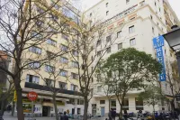 แมดไวบส์ โฮสเทล กราน วีอา