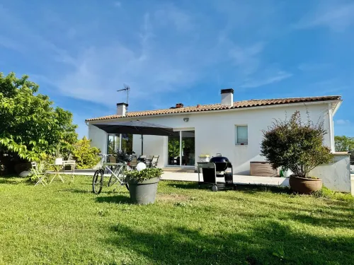 House Sainte-Marie de Ré 셍뜨-마히-드-헤 호텔