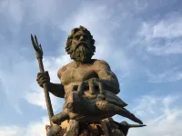 Charming 1-bedroom private suite. Easy walk to beach and boardwalk.