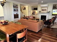 Trinkeyroo - Unique Cypress Lakes Villa