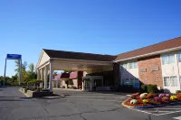 Rodeway Inn & Suites Hotels in Enfield