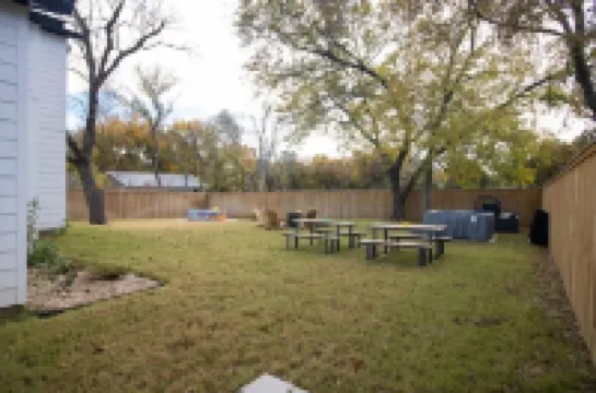 Hot Tub Serenity: A Stellar Stay - 4 b/3b Amazing