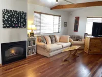 Luxury Modern / Western 600 Sq Ft Studio - Apartment / Office