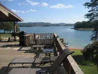 What a view of Lake Cherokee