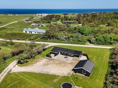 "Thorsten" - 500m from the Sea