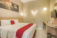 Sunshine Family Homestay Near Terminal 1 Juanda Airport Hotels in Waru
