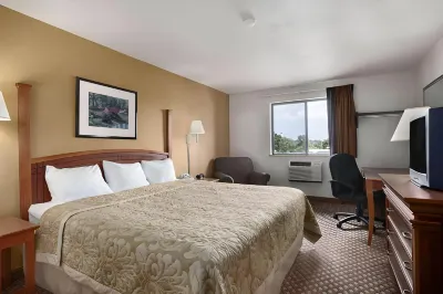 Super 8 by Wyndham Canton/Livonia Area Hotels near Canton Public Library