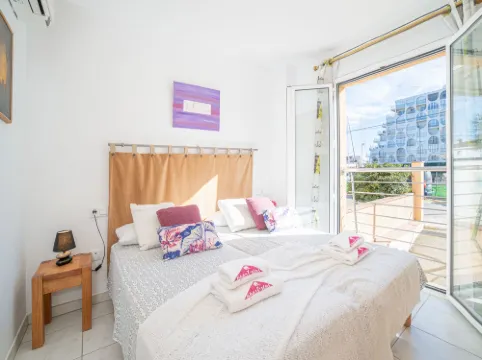 Apartment in Empuriabrava near Sandy Beach