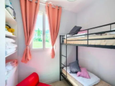 3 Room House 6 People - Selection