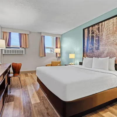Super 8 by Wyndham Thunder Bay Hotels near Current River Arena