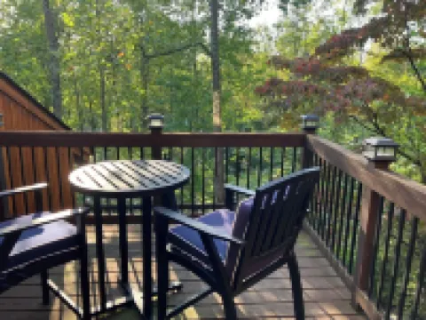 Annapolis Area Gem for Family and Friends Hotels in Parole