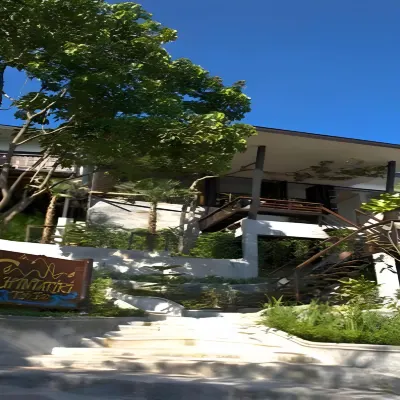 新塔克裡度假村 Chalok Baan Kao Beach附近的飯店