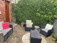 Newly converted fresh, airy hideaway near Whitby Hotels in Eskdaleside cum Ugglebarnby