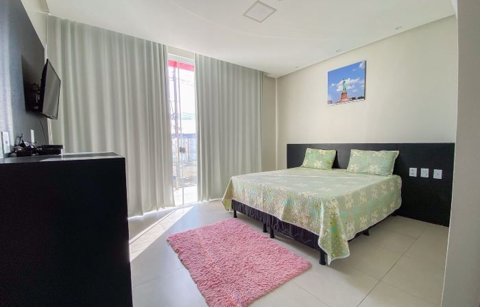 HOTEL QUATRO CORAÇÕES