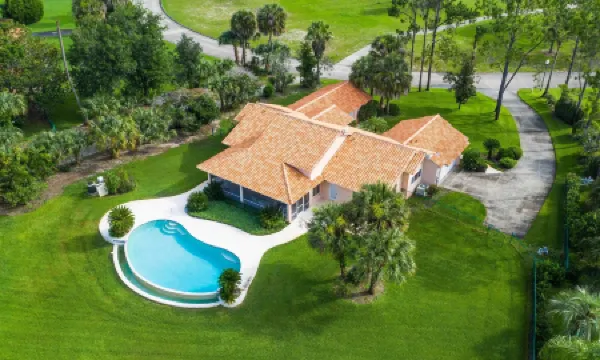 Swiss 30 - Golf Course