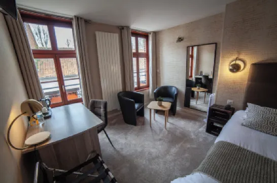Logis Hôtel & Restaurant - les Hauts de Montreuil Hotels in Pas-de-Calais