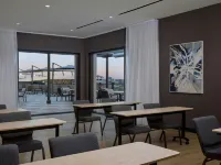 Courtyard by Marriott Denver Downtown West Hotels near Larimer Square