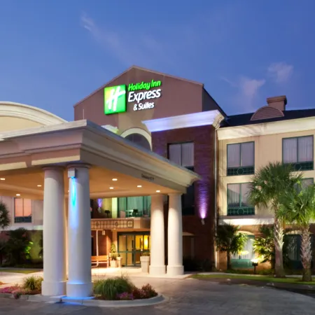 Holiday Inn Express & Suites FLORENCE I-95 & I-20 CIVIC CTR by IHG