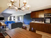 Four Points by Sheraton St. Catharines Niagara Suites Hotels in Thorold