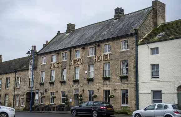 國王頭晚安酒店