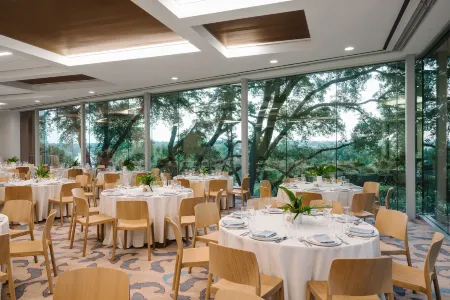 The Line Austin Отели рядом с достопримечательностью «St. Mary's Cathedral»