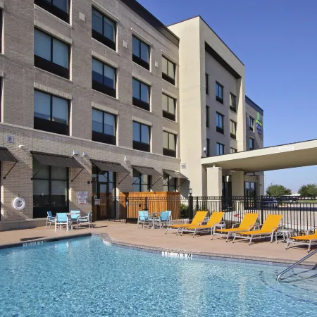 Holiday Inn Express & Suites DALLAS-FRISCO NW TOYOTA STDM by IHG