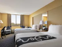 La Quinta Inn & Suites by Wyndham Sunrise Hotels in Sunrise