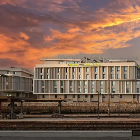 Apparthotel Privilodges Toulon Отели рядом с достопримечательностью «Паром Тоулон»